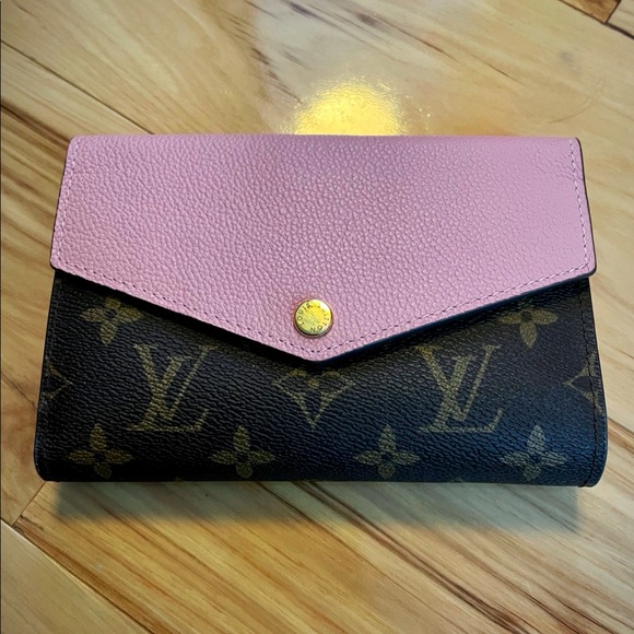 Louis Vuitton Handbags - Louis Vuitton Monogram Pallas Wallet in Rose Poudre